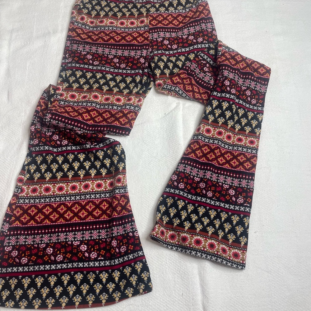 Patterned Flared Leggings